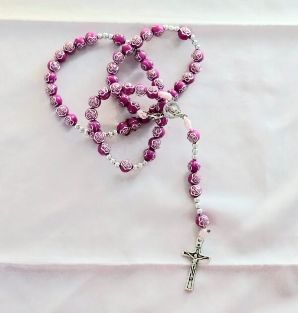 ROSE NECKLACE ROSARY